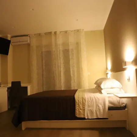 Tre Fontane Bed & Breakfast 4*