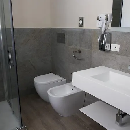 Nocleg ze śniadaniem Tre Fontane 4*